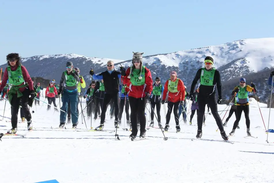 snow skiing in victoria